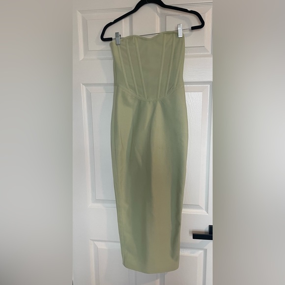 Pretty Little Thing | corset bandeau bandage dress - Picture 4 of 10